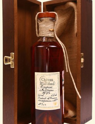 Chateau de Montifaud 1975  /  Шато де Монтифо 1975 года